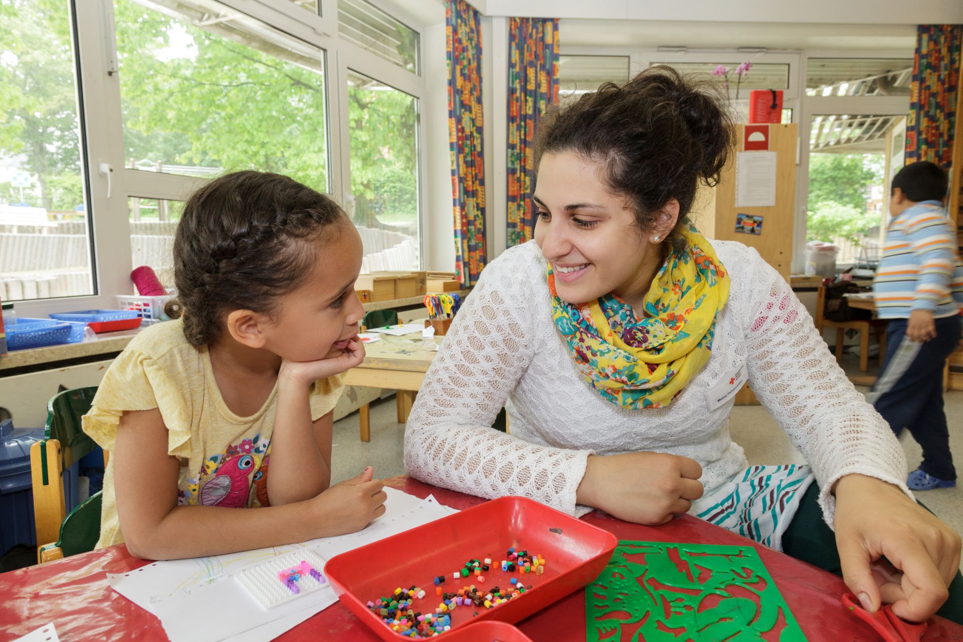 Mitarbeiter in in der Kita